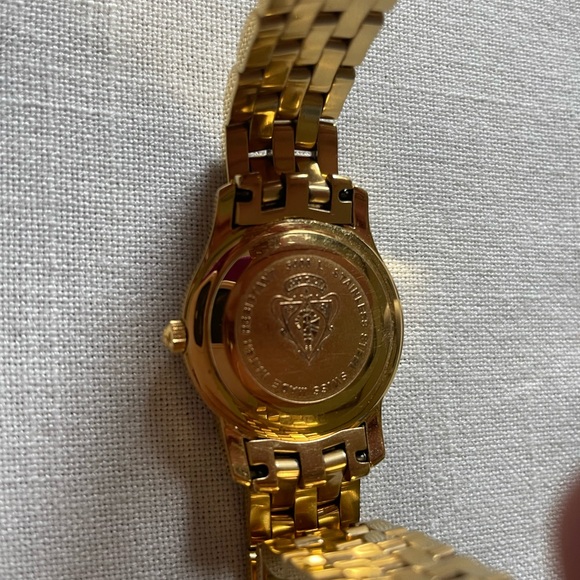 Gucci Watch 5400 L, 27mm, 18k Gold Plated Bezel, Black Dial, Swiss Made. Women’s - Picture 8 of 11